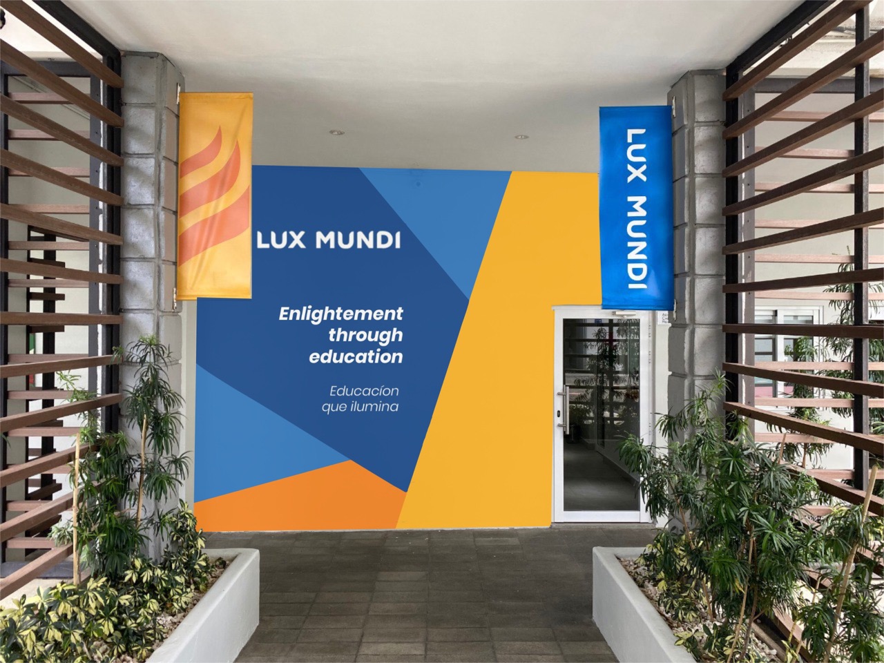 Lux Mundi Mural recepcion